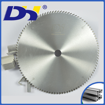 如何才是使用鋁材鋸片的角度？